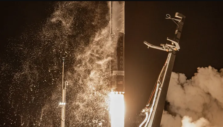 NASA begins return to the moon with low-cost CAPSTONE mission, launched by Rocket Lab